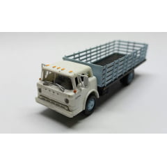 Athearn 2729 HO PFE Branco Ford C-Series com carroceria de estaca