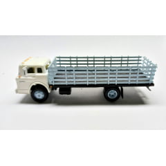 Athearn 2729 HO PFE Branco Ford C-Series com carroceria de estaca