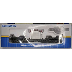Bachmann 18348 -Vagão plataforma rebaixado central de 52 pés - com transformador (escala HO)