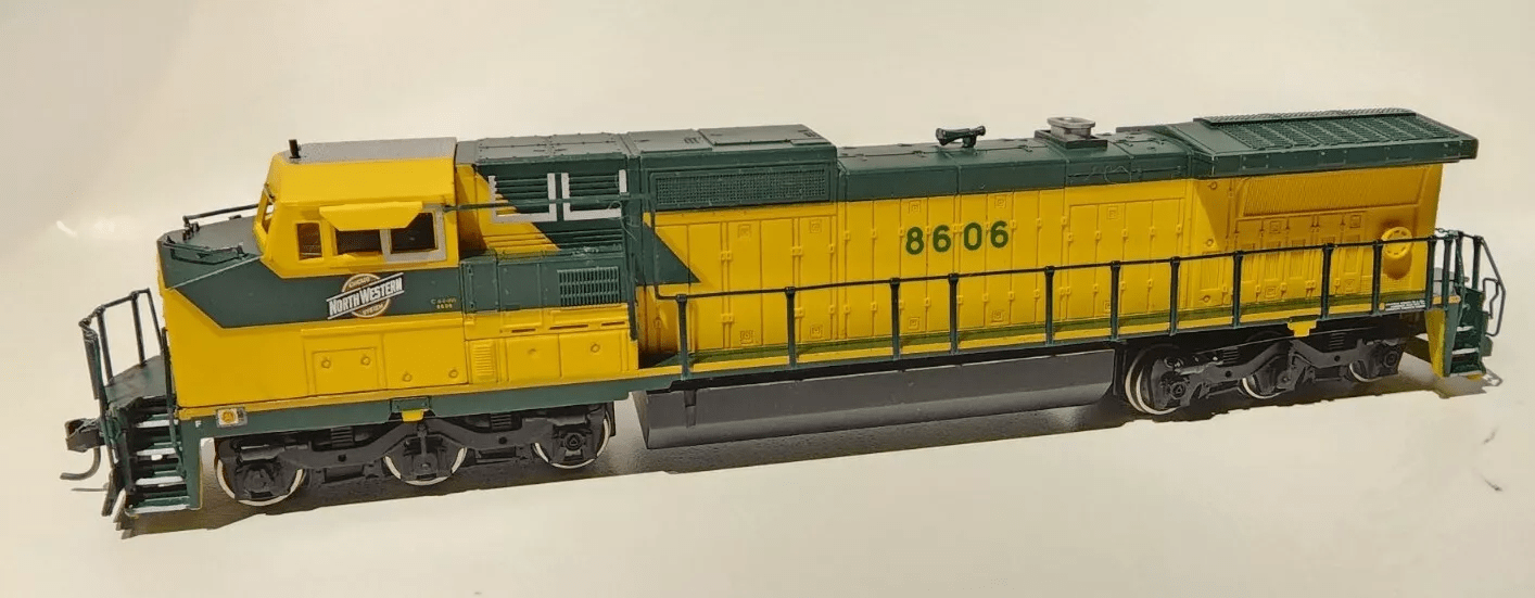 Bachmann Spectrum HO 86022 - Locomotiva GE DASH 8-40CW DIESEL Chicago & North Western #8606