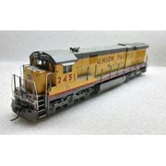 HO BROADWAY LIMITED 5050 LOCOMOTIVA  SEMI NOVA GE C30-7 UNION PACIFIC UP # 2451 DCC & SOM - SEM CAIXA