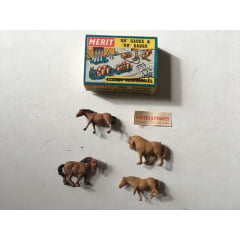 Merit 51015 ((inglesa) - Conjunto de 4 Cavalos Importados 