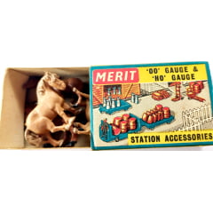 Merit 51015 ((inglesa) - Conjunto de 4 Cavalos Importados 