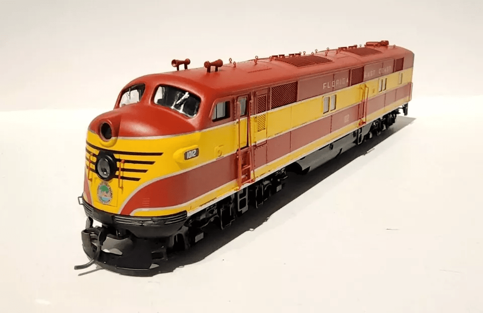  PROTO 2000 21078 - Locomotiva a diesel  E7 Florida East Coast 1012 com lua de  Marte